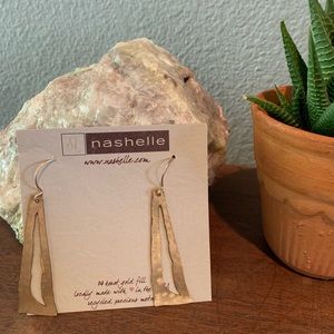 14k earnings. Organic and geometric gold triangle